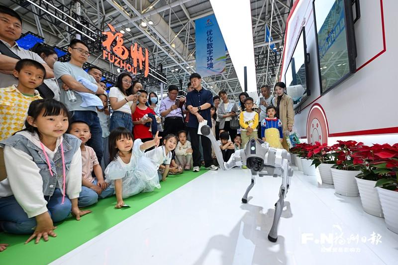 奔跑吧！“福州造”机器人