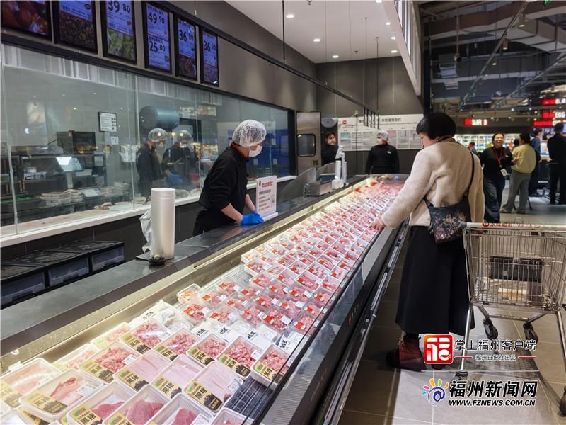 福州生猪收购价创近十年新低 市民吃猪肉更便宜了