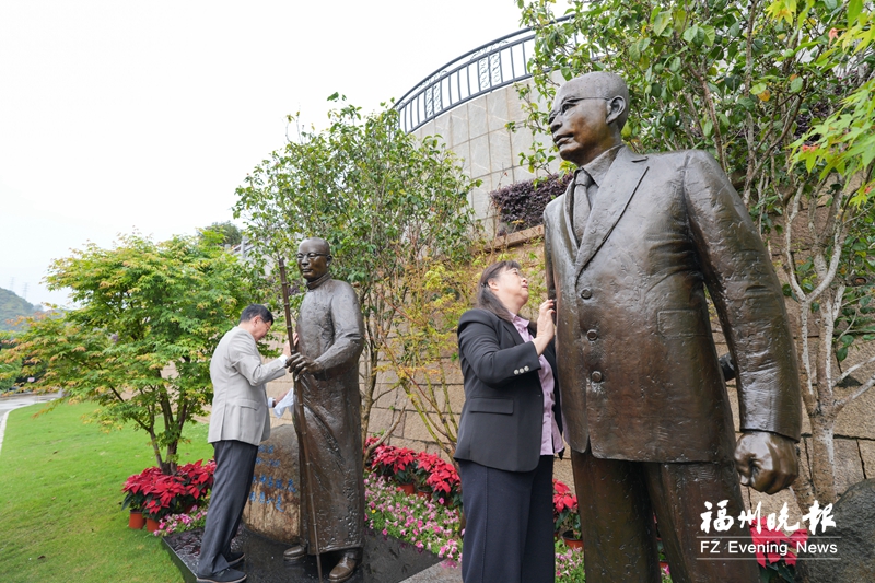 吴石、何遂将军后人在榕举行清明家祭
