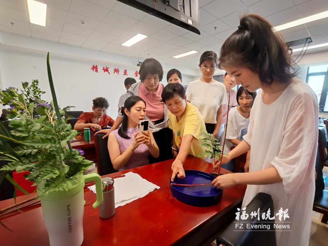 老年教育火出圈 银龄生活潮起来 老年教育火出圈 银龄生活潮起来