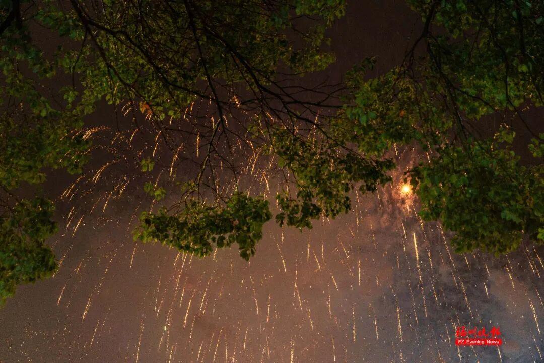 焰火秀点亮福州夜空