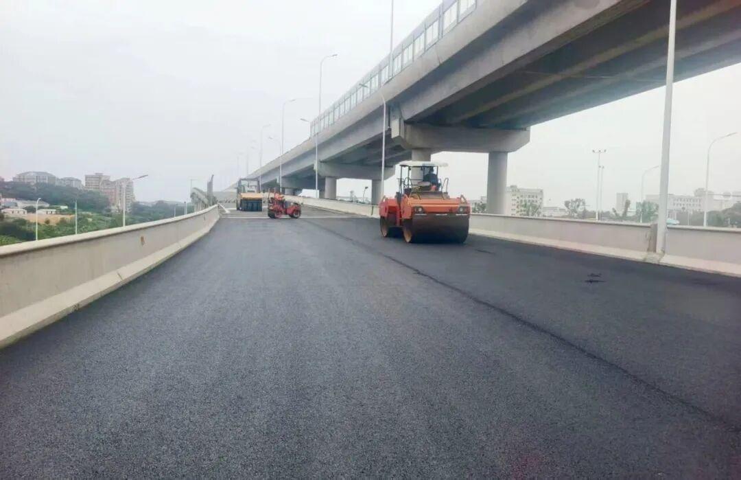 路面主体完工!福州新区(长乐区)这条交通要道离通车更近了 路面主体完工!福州新区(长乐区)这条交通要道离通车更近了