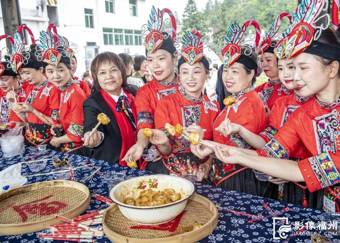 听山歌，品美食，醉畲情！太欢乐了！