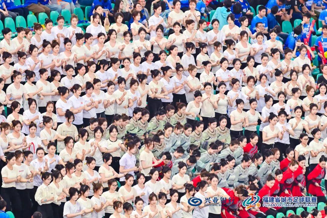 “闽超”好燃！51342人现场观看揭幕战，创全国纪录！