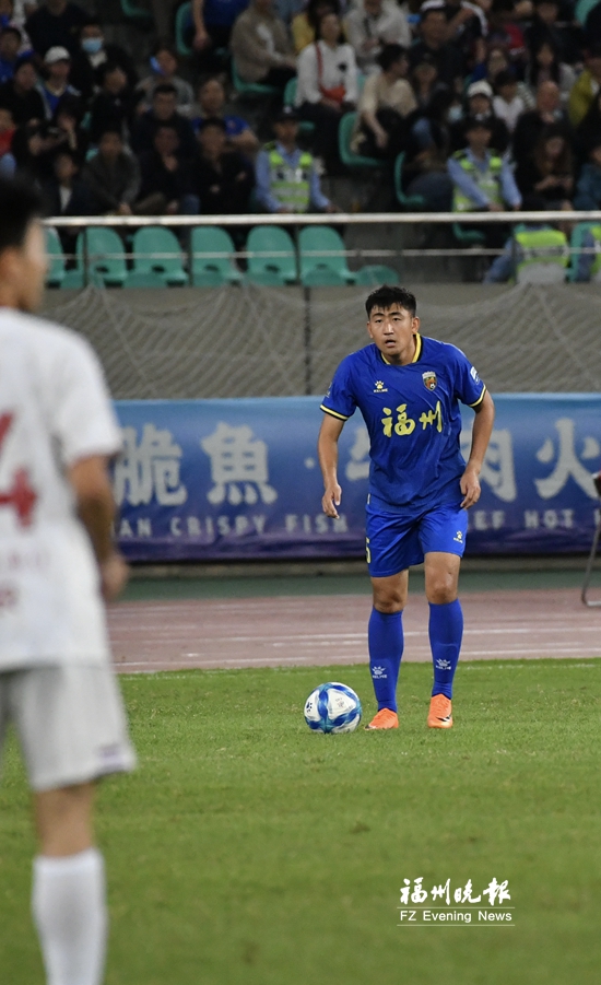 平凡追光者点亮绿茵赛场 6:0大胜背后的“长乐军团”
