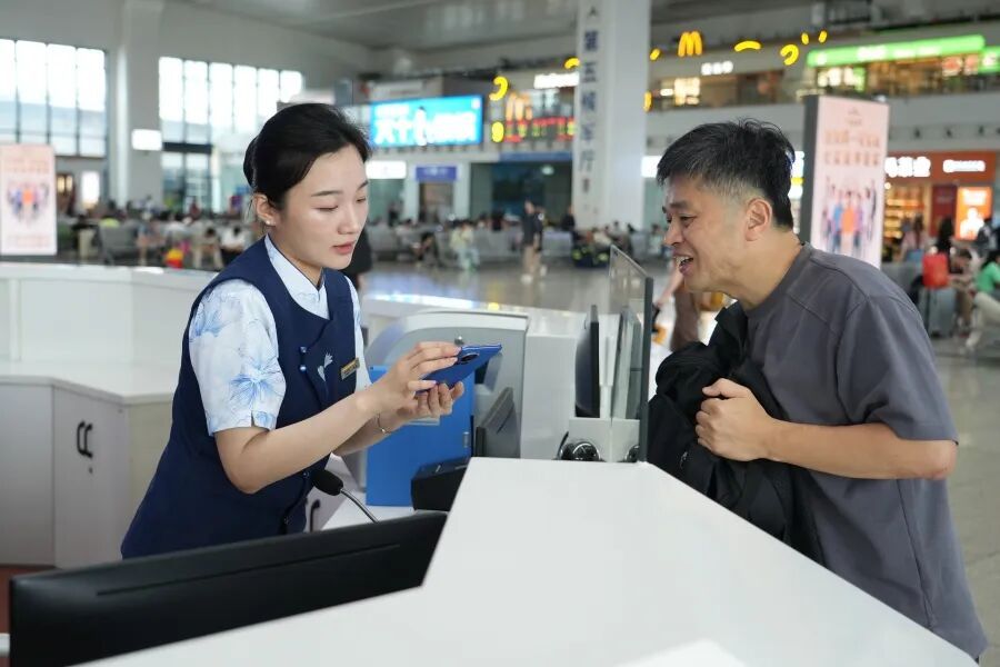 端午假日铁路运输明日启动 福州车站预计发送旅客62万人次