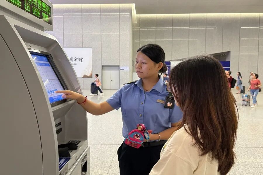 端午假期首日客流刷新纪录 福州车站全力保障假日旅客出行顺畅 端午假期首日客流刷新纪录 福州车站全力保障假日旅客出行顺畅