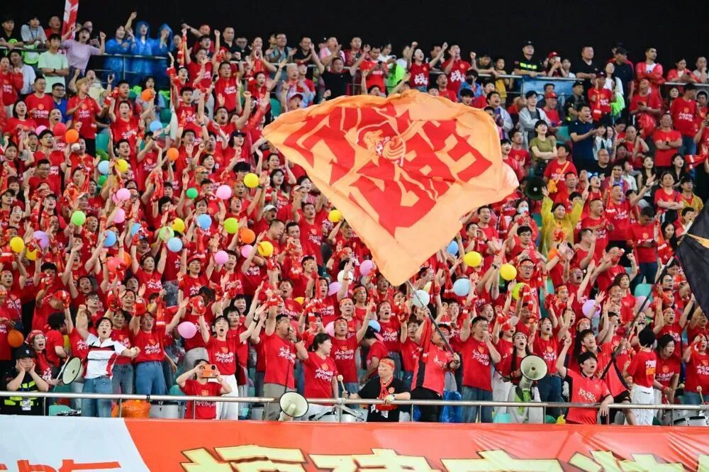 今晚，“闽超”四场对决，输了或无缘“争冠组”，漳州VS福州、泉州VS宁德、南平VS平潭、三明VS龙岩