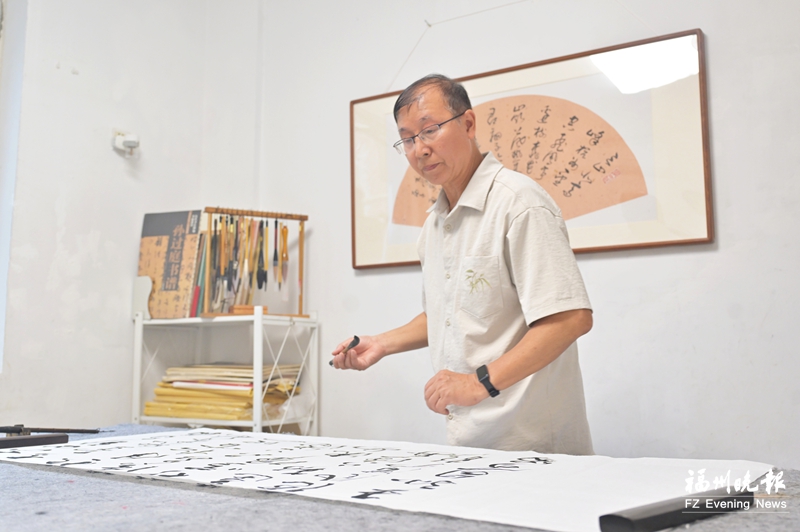 唐勇华:古稀之年 墨耘不辍 唐勇华:古稀之年 墨耘不辍