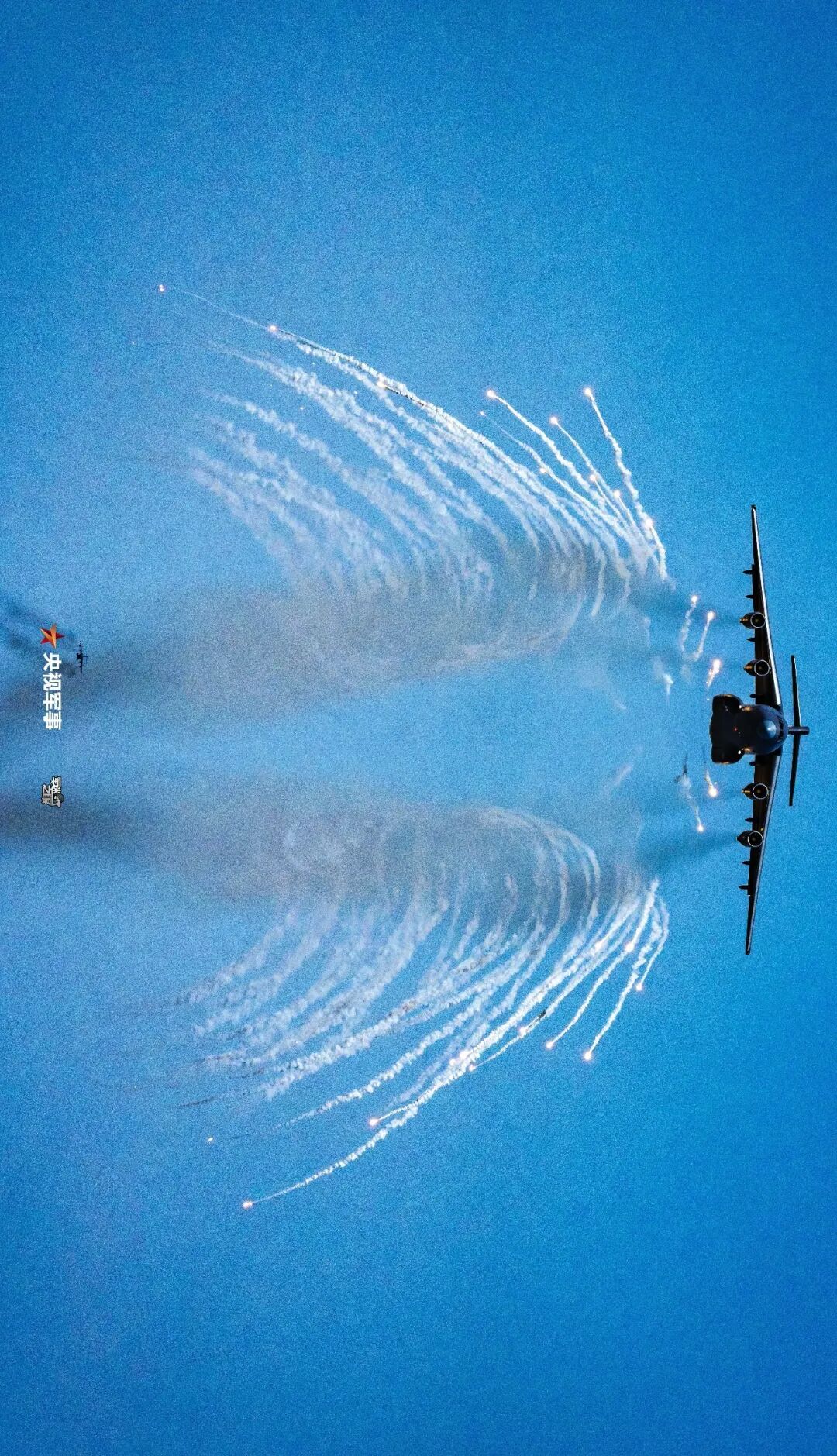中国战机大片上新！压迫感又多了亿点点……