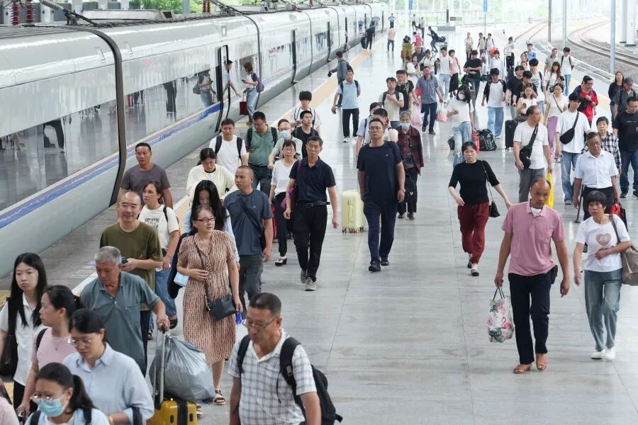 端午假日铁路运输明日启动 福州车站预计发送旅客62万人次