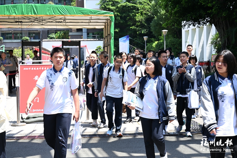 中考作文怎么写 《福州晚报》邀名师点评