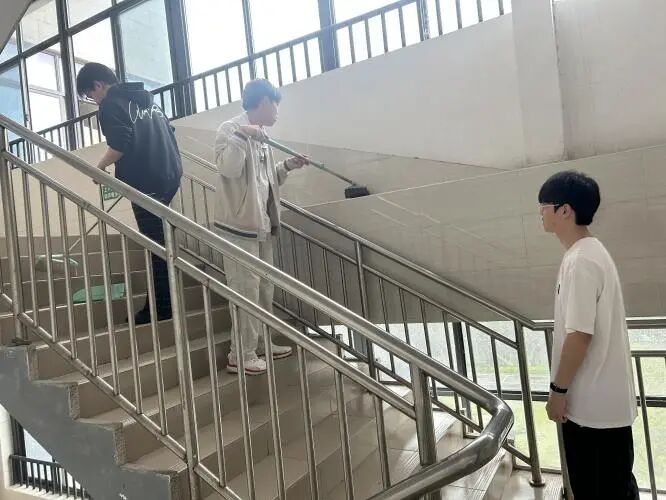一间教室，万般温暖