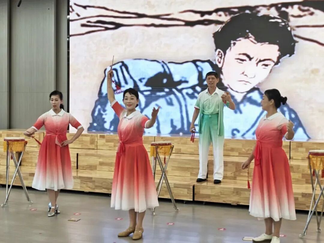 银青共叙家国情！“老少同声颂党恩 携手奋进新征程”关工委走进鼓山新区学校