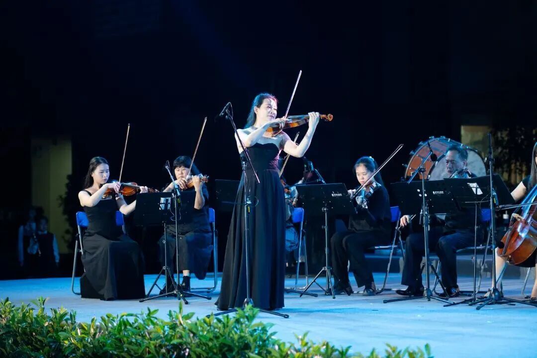 草坪音乐会影像集|象峰少年与星光同歌 草坪音乐会影像集|象峰少年与星光同歌