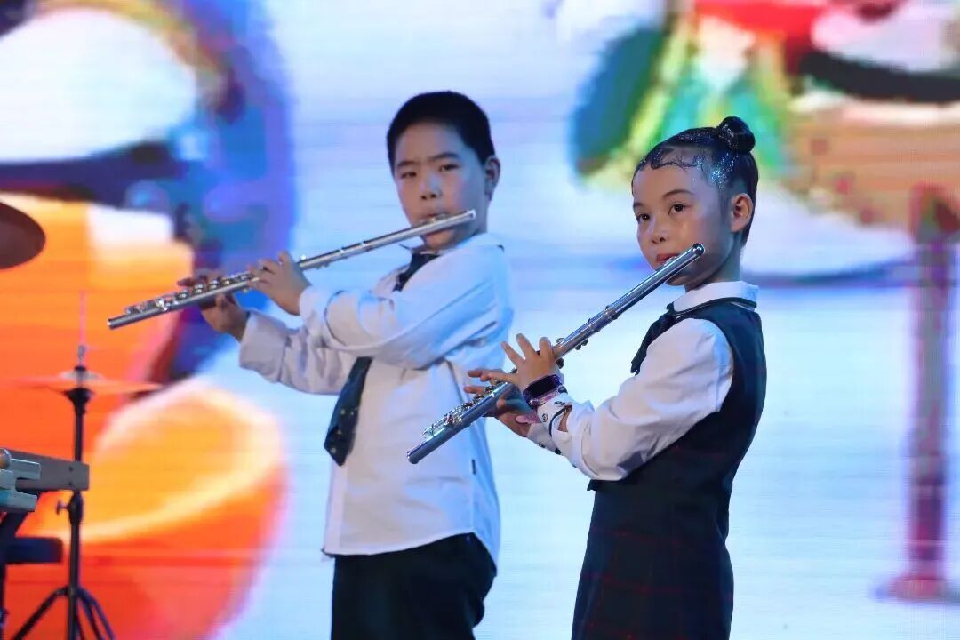 草坪音乐会影像集｜象峰少年与星光同歌