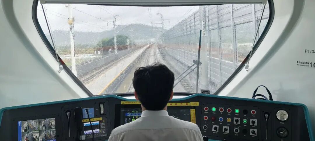 台风“巴威”逼近!福州地铁将视风情雨情采取限速、停运等措施 台风“巴威”逼近!福州地铁将视风情雨情采取限速、停运等措施