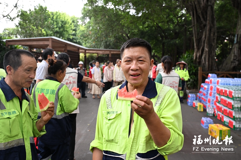 福报送福“夏日送清凉” 多方联动关爱一线劳动者 福报送福“夏日送清凉” 多方联动关爱一线劳动者