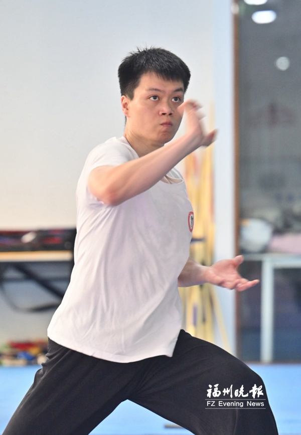 梁正东:传承拳术 以武修身 梁正东:传承拳术 以武修身