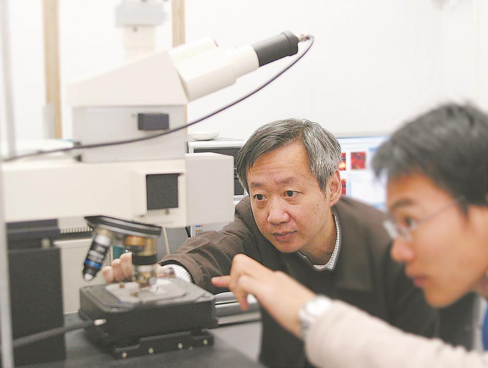 36年来首次颁给中国科学家！厦大教授田中群获国际电化学学会最高奖