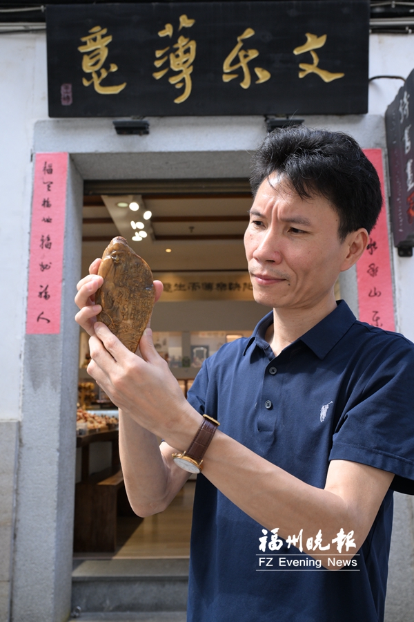 王均:化瑕为瑜 刀生万象 王均:化瑕为瑜 刀生万象