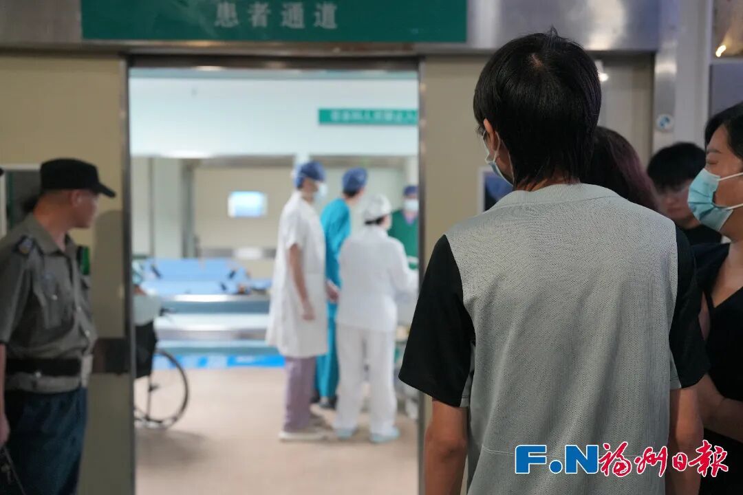 25岁福州青年意外离世 母亲与幼弟含泪签字同意捐献其器官