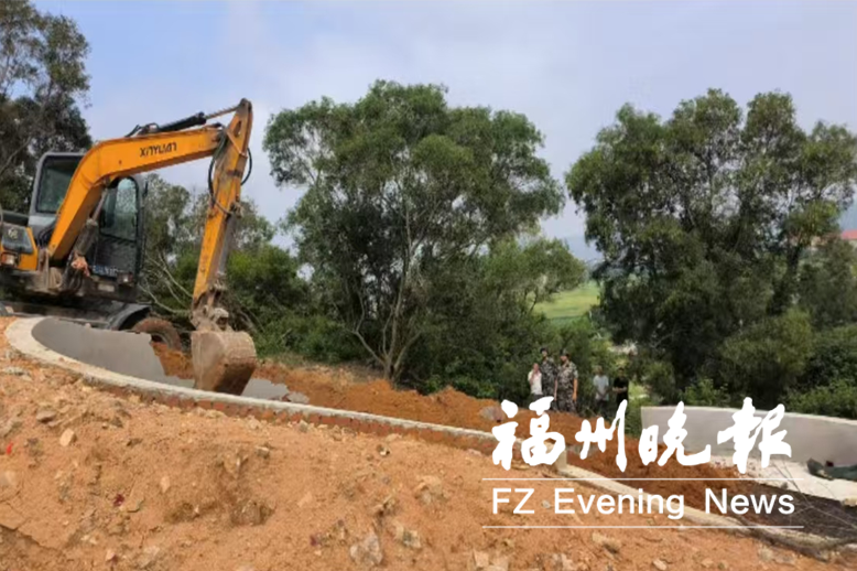 福清龙山整治违规硬化墓葬 福清龙山整治违规硬化墓葬