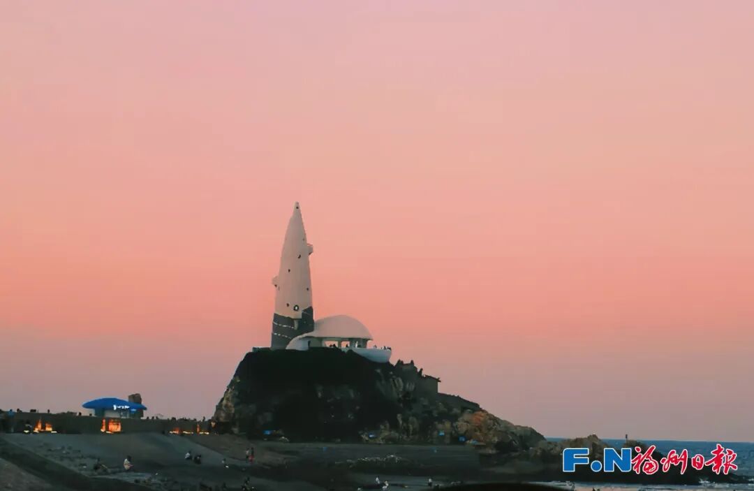 太魔幻了！冰雹、晚霞、暴雨“结界”……这都是今天下午的福州！
