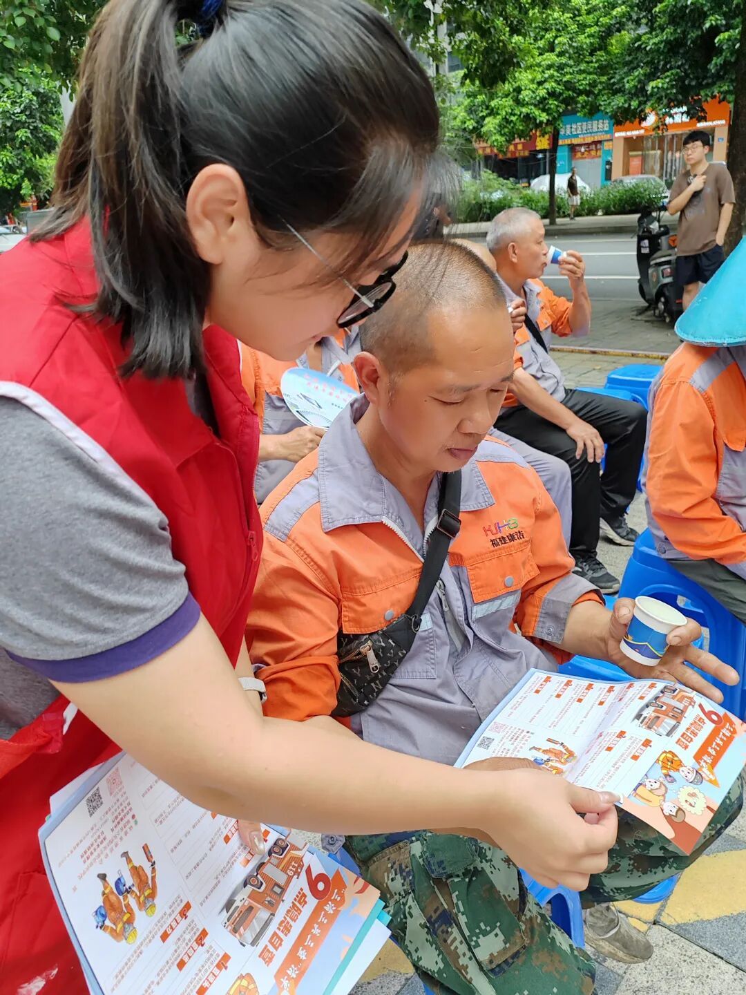 文明实践在晋安|高温送清凉,关爱烈日下最可爱的人 文明实践在晋安|高温送清凉,关爱烈日下最可爱的人