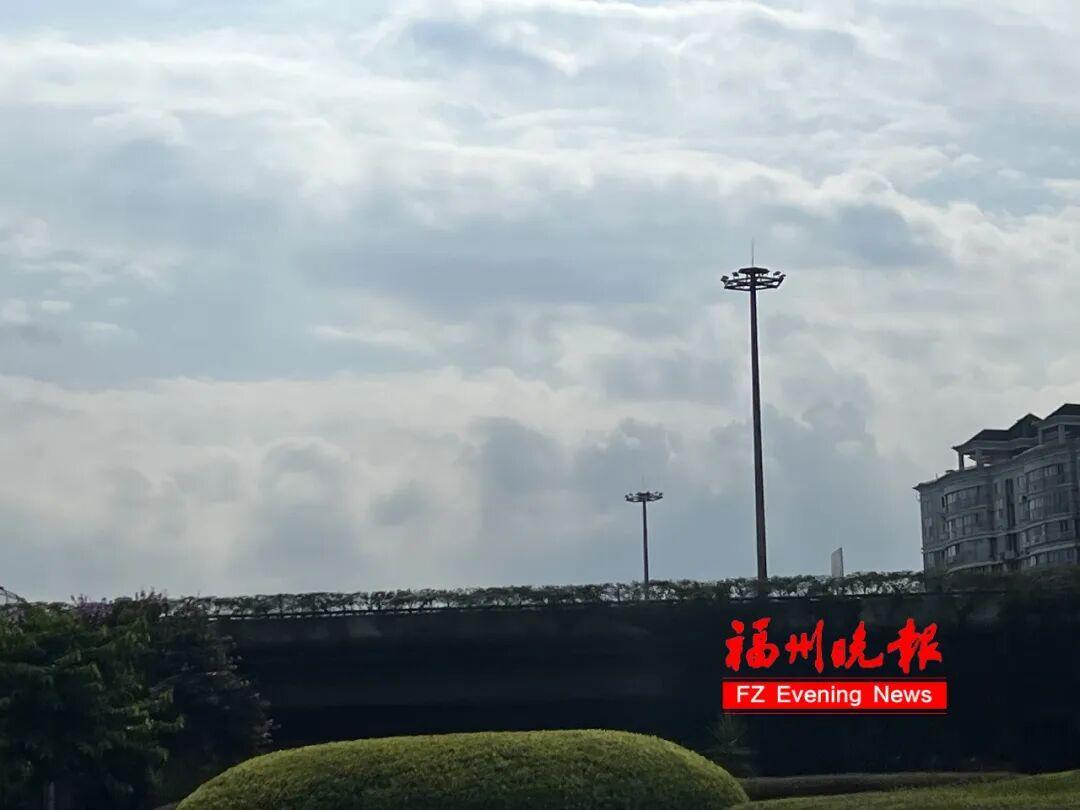 最新!台风“白海豚”路径变了,新台风“鲸鱼”生成!福建局部大雨到暴雨 最新!台风“白海豚”路径变了,新台风“鲸鱼”生成!福建局部大雨到暴雨