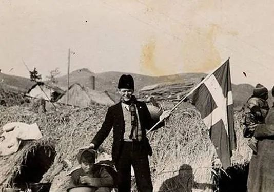 辛德贝格在江南水泥厂难民区